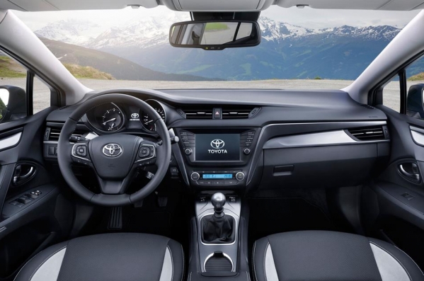 https://wcar.sets.lv/cars/Toyota/Avensis Tourer/1448168356-toyota-avensis-st-2015-4.jpg